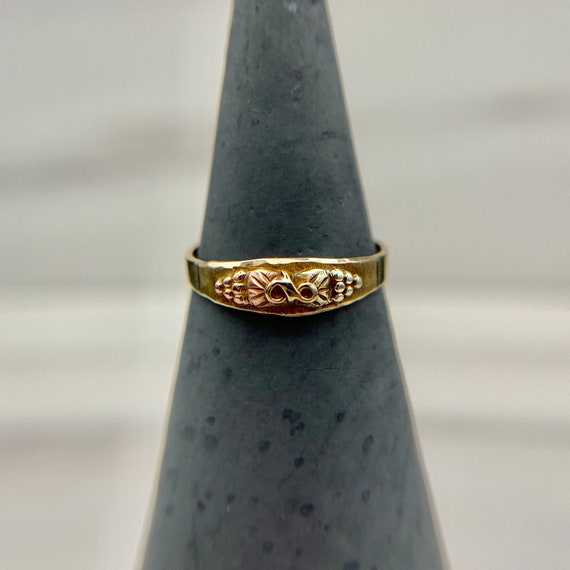 Black Hills Gold Band