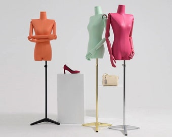 Weiblicher Leder-Mannequin-Torso mit Holzarm, buntes Leder-Kleid-Form-Modell-Requisiten, Schaufenster-Kleidungs-Kleid-Form-Modell mit flacher Schulter