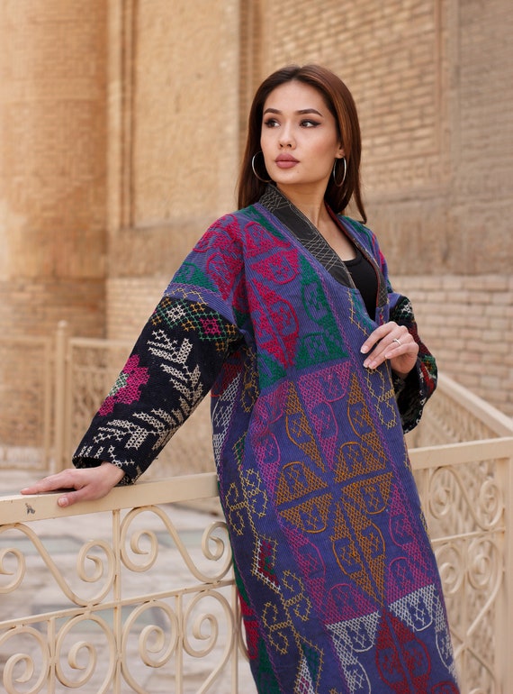 Uzbek Vintage Suzani Embroidered  Coat, Suzani Lon