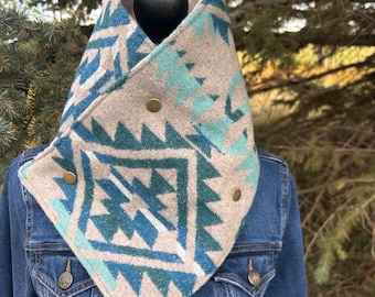 Scaldacollo in lana western, stile rustico, bandana da cowboy, accessorio invernale, abbigliamento da ranch, tradizionale sciarpa con colletto in pelliccia, accessorio da esterno