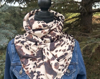 Pañuelo de satén con estampado de vaca, estilo vaquero, estilo ranchero, estilo campestre, accesorio de rodeo, pañuelo cuadrado, equipo ecuestre