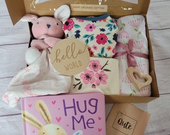 NEW ORGANIC Qute  gift box. Neutral, baby boy or baby girl