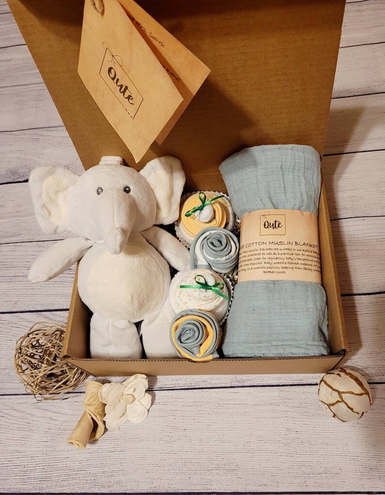 Qute unisex / gender neutral / boy / girl baby gift box 2 | Etsy