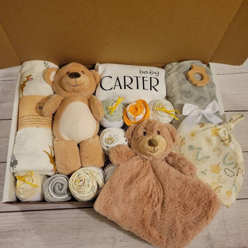 New Mom Gift Basket - 60+ Gift Ideas for 2026