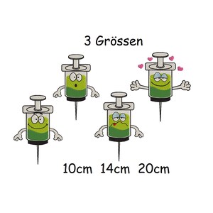 Könnte beinhalten: Drei Cartoon-Spritzen mit verschiedenen Gesichtsausdrücken und Größen. Der Text "3 Grössen" befindet sich über den Spritzen. Der Text "10cm 14cm 20cm" befindet sich unter den Spritzen.