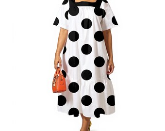 Vestido largo elegante de mujer con estampado de lunares grandes