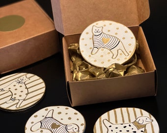 Posavasos navideños de arcilla con forma de gato y perro pintados a mano