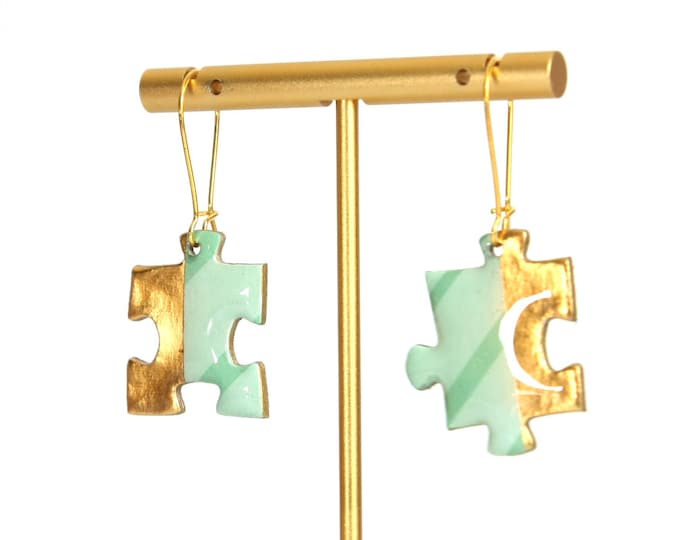 Boucles d'oreilles pendantes puzzle pour femmes enduites de résine