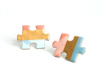 Pendientes de botón con diseño de rompecabezas para mujer recubiertos de resina