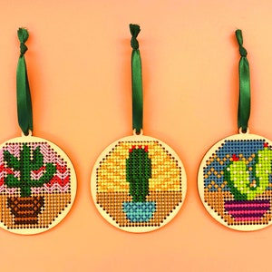 Wooden Cross Stitch Christmas DIY Kit – Cactus set of 3