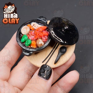 Dollhouse miniature polymer clay food Model of Korean spicy noodle pot, Mini Food, mini food, mini food model for DIY dolls