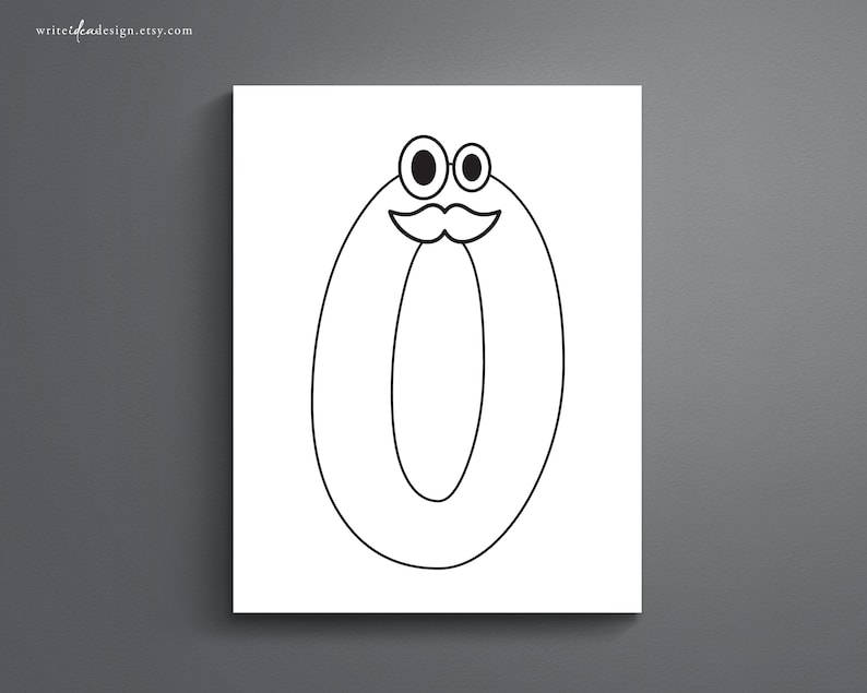Puede incluir: Ilustraci&oacute;n en blanco y negro de l&iacute;nea de arte del n&uacute;mero cero con ojos saltones, un bigote y una sonrisa. El n&uacute;mero cero es una p&aacute;gina para colorear imprimible.