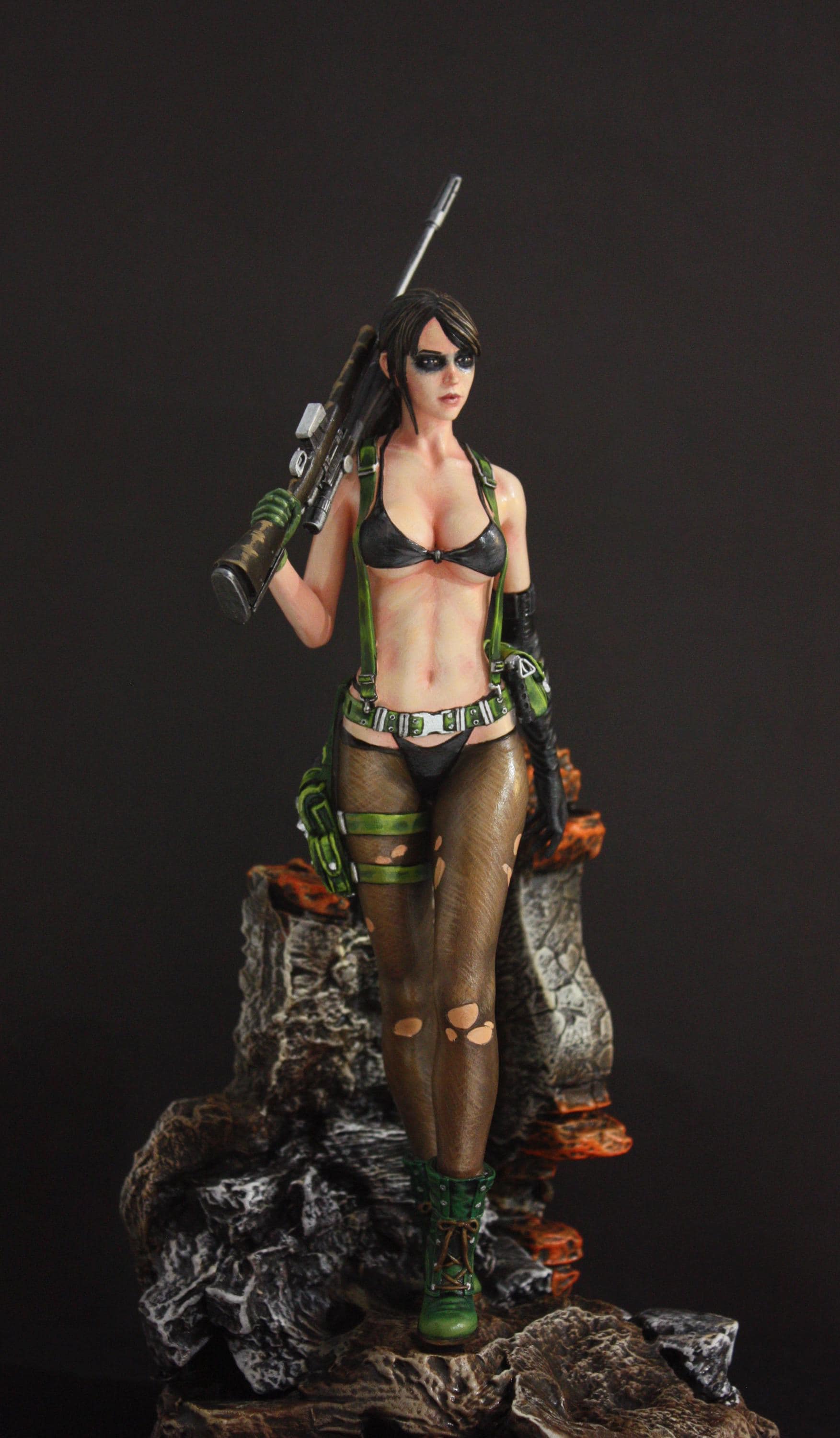 Hot Toys Metal Gear Quiet Metal Gear Solid V The Phantom Pain Play