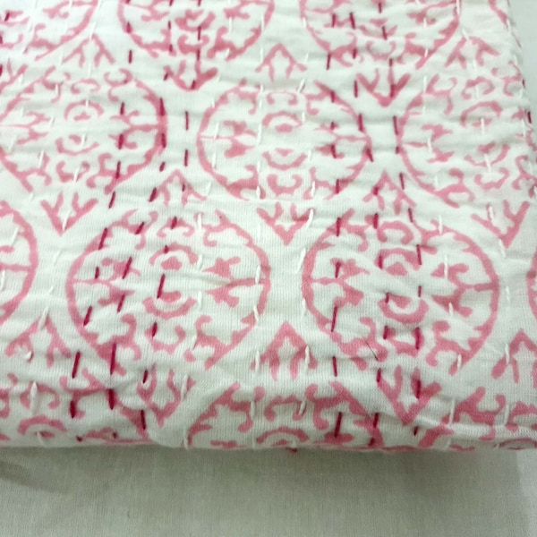 100% katoen Kantha roze kleur bloemen handblok bedrukte Kantha quilt/Indiase sprei/handgemaakte gewatteerde Kantha omzoomde dekbed/laken