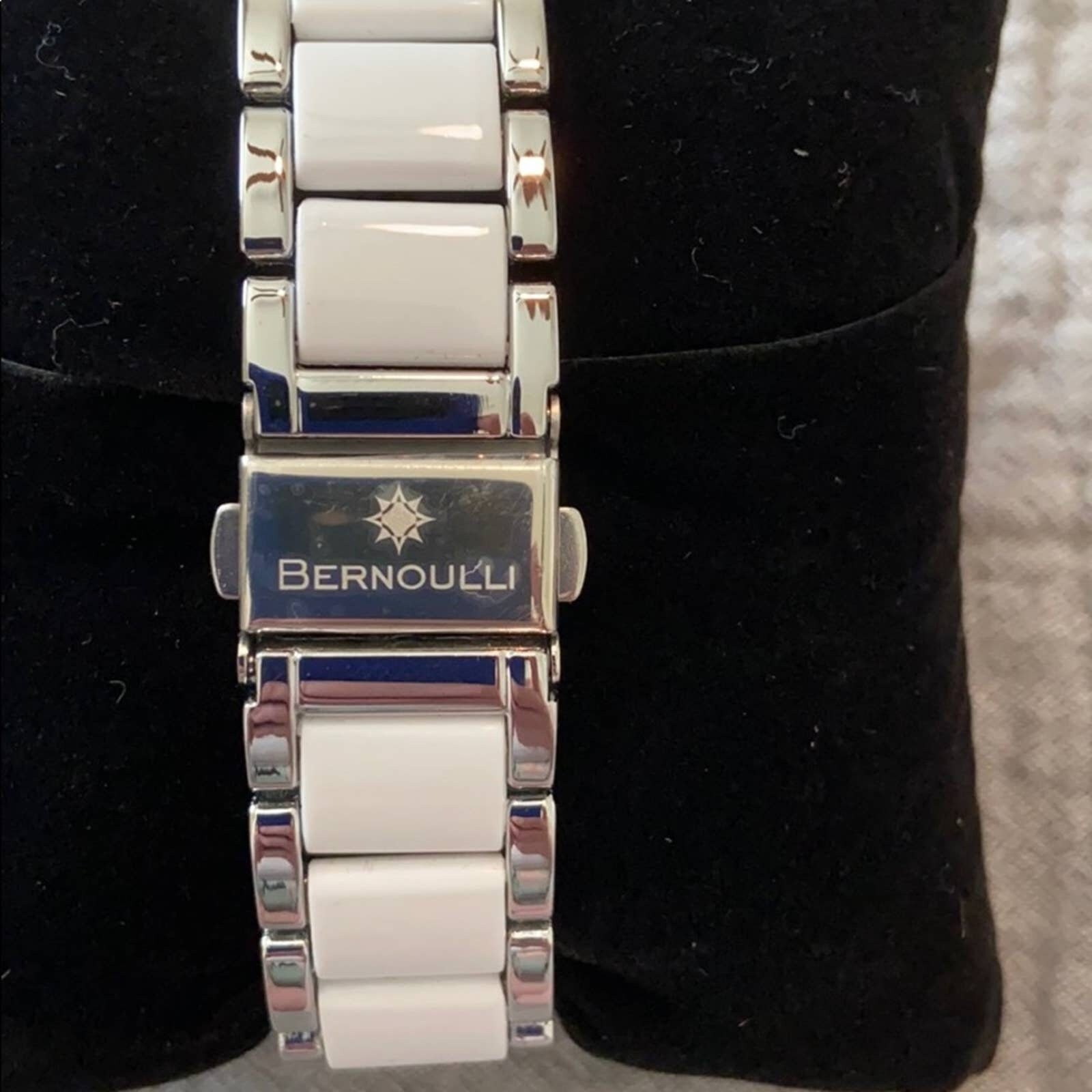 Bernoulli watch review store