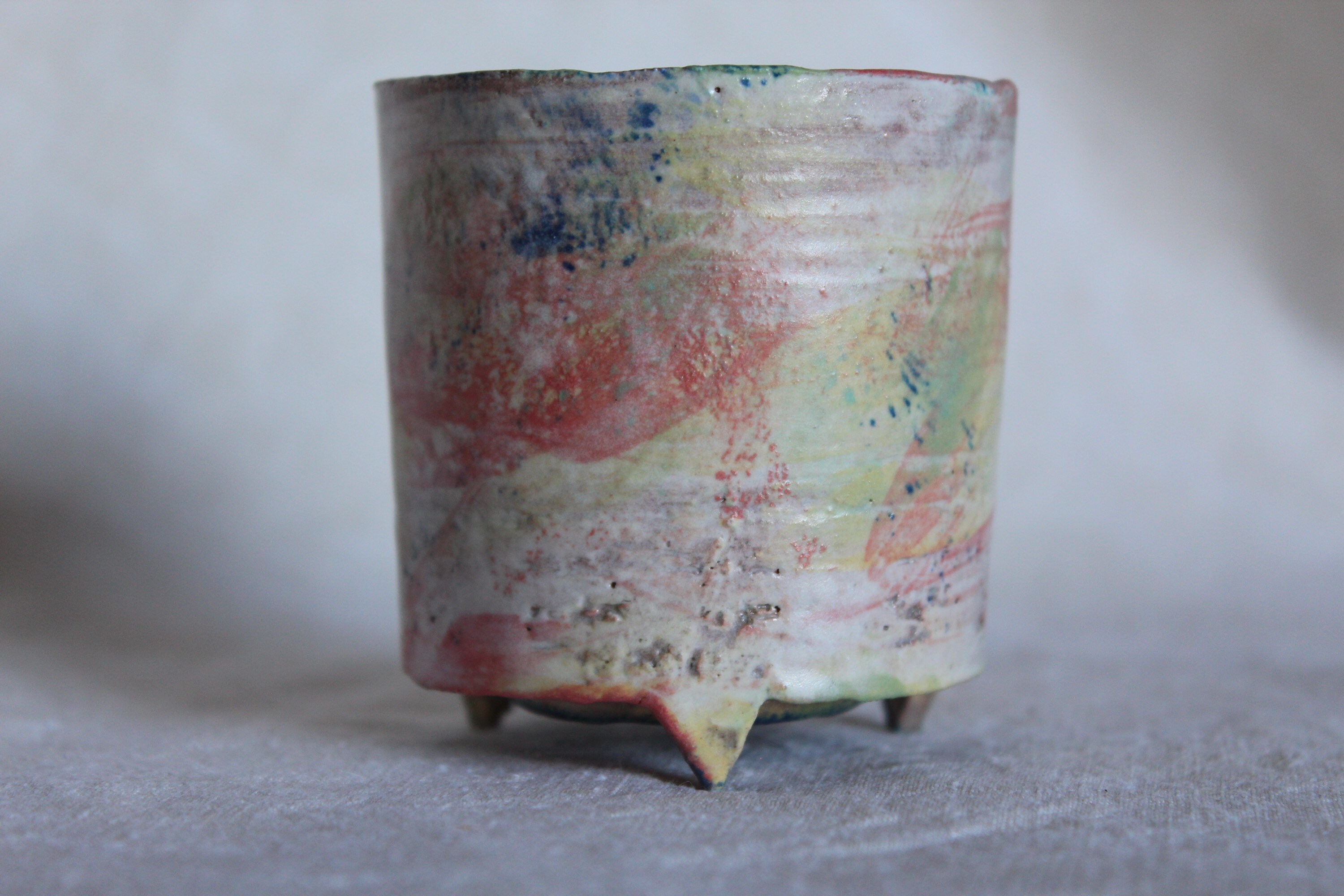 Brûle-Encens en Céramique Design Rustique Multicouleurs