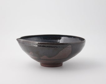 Katakuchi black stoneware bowl