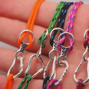 Pulsera para amantes de la escalada, con mosquetón y "8". Joyería de escalada.