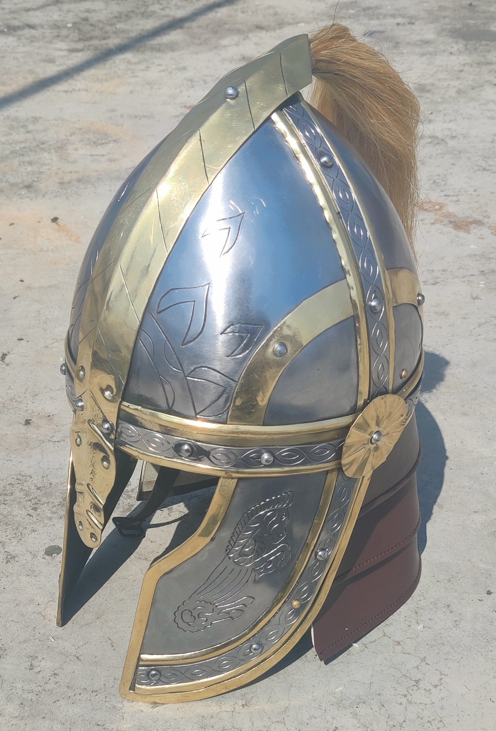 ギリシャのコリント式鎧 羽飾り付きヘルメット 中世の騎士の