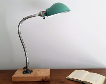 Vintage Industrial Desk Lamp.  Industrial Lamp.  Steampunk Desk Lamp. Industrial Lighting. Machine Age Lamp. Retro Lamp.