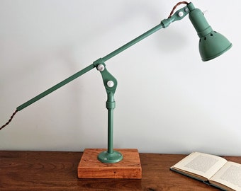 Vintage Industrial Desk Lamp.  Fostoria Industrial Lamp.  Steampunk Desk Lamp. Industrial Lighting.  Vintage Machinist Light.  Factory Lamp.