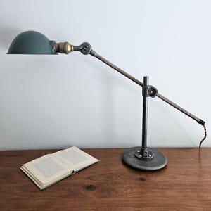 Vintage Industrial Desk Lamp.  Antique Industrial Lamp.  Steampunk Desk Lamp.  Industrial Lighting. Vintage Machinist Light. OC White Lamp.