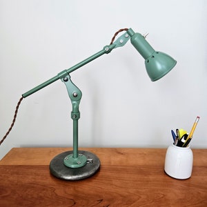Vintage Industrial Desk Lamp.  Fostoria Industrial Lamp. Antique Industrial Lamp.  Vintage Industrial Sewing Machine Lamp.