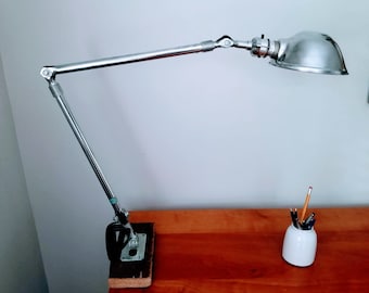 Vintage Industrial Desk Lamp.  Vintage Ajusco Lamp.  Steampunk Desk Lamp. Industrial Lighting. Vintage Machinist Light. Factory Lamp.