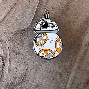 Spilla in smalto duro BB