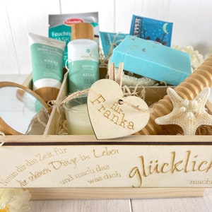 Geschenk  für Frauen Wellness Beauty aus Holz Utensilo personalisiert