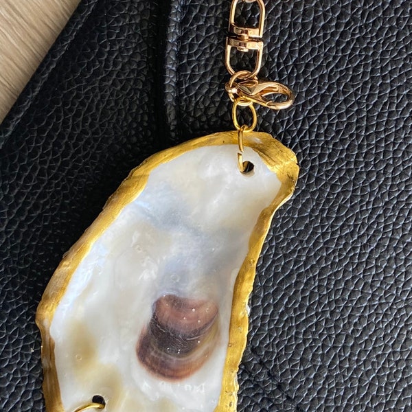 Oyster Shell Keychain / Purse Charm /Car Key decor /Beach themed keychain /Coastal  keychain