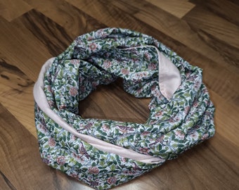 Double snood Liberty Strawberry Tree and cotton gauze