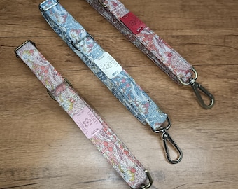 Liberty phone cord with adjustable shoulder strap from the Strawberry Thief collection