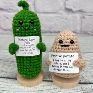 Funny Emotional Support Pickle with Encouragement Card, Positive Potato, Send a Hug, Thinking of You, Cheer Up Gifts, Mother’s Day Gift