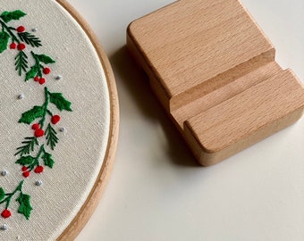 1PC Solid Wood Embroidery Hoop and Mobile Phone Stand
