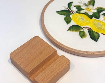 1PC Solid Wood Embroidery Hoop and Mobile Phone Stand with one slot