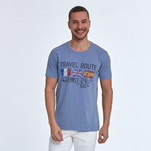 Lotus Printed Men&#39;s T-Shirt, Stand Out in Style Vibrant Graphic Flag Tee, Trendy Graphic Flag T-Shirt for All Ages, Patriotic Graphic Flag