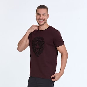 Modern Lion Flock Print Cotton Slim Fit T-Shirt for Men Unique and Stylish Design image 7