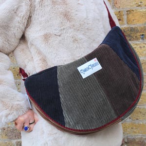 Patchwork corduroy hobotas: meerkleurige schoudertas 'Bobby'