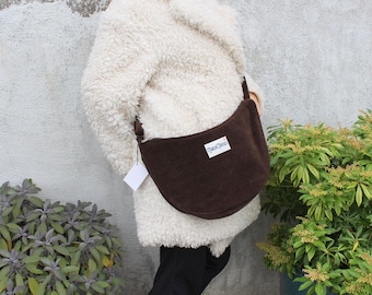 Slouchy Hobo Cross Body Moon Bag Cord braun, 'Bobby'