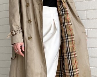 Vintage Burberry Trench Coat  - Womens size 10 uk (38 eur ) (6 usa) - honey Beige  - With Belt - Authentic - haymarket