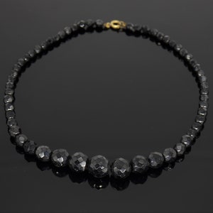 Vintage 1930s French Jet Faceted Bead Necklace/Choker - Cut Black Glass - Graduated Bead Necklace - Vintage Glamour - Mourning