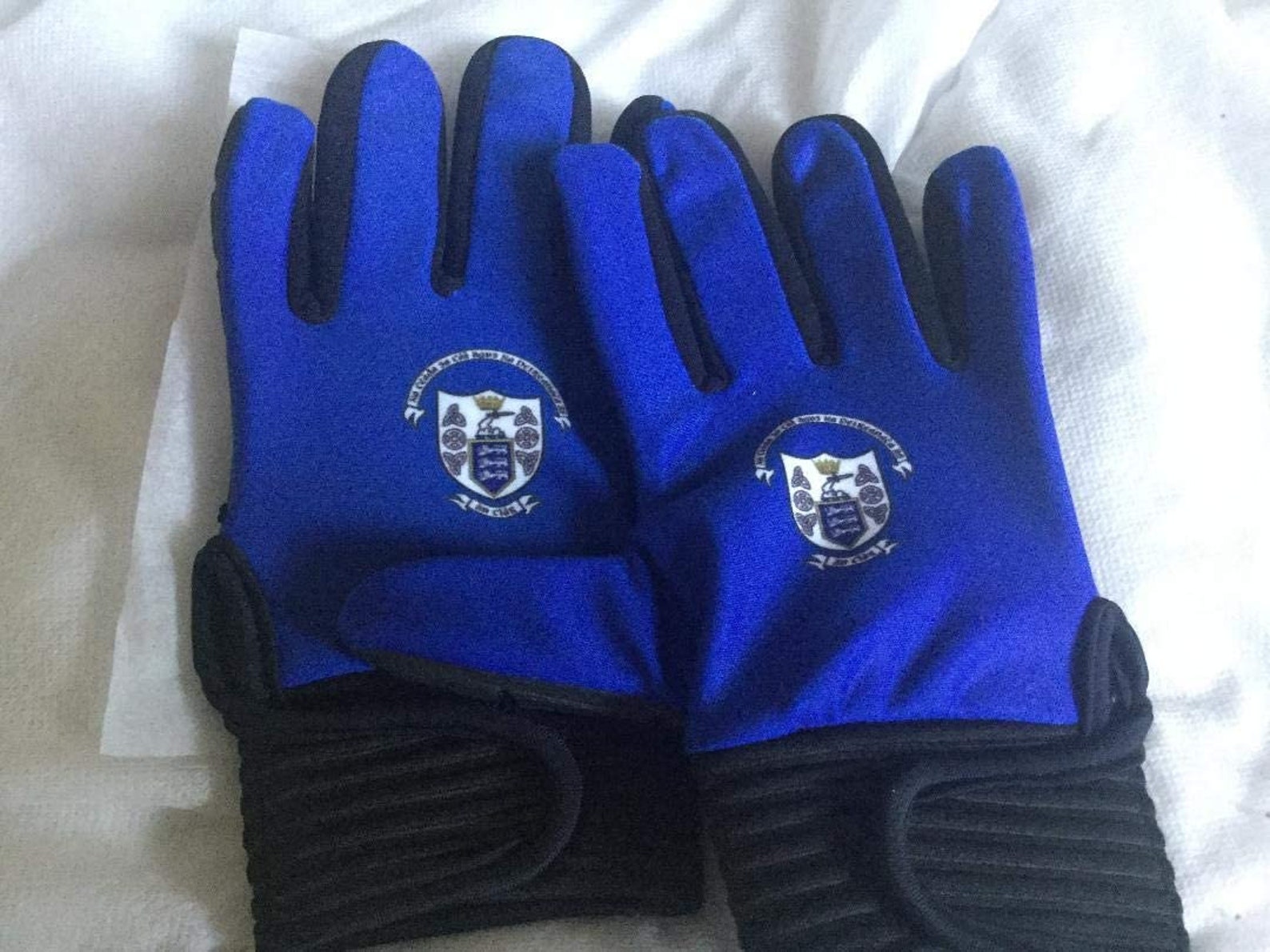 Official All Ireland GAA County CLARE Kids Football Gloves From Age 7
