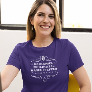 Women&#39;s Schlemiel Schlimazel Hasenpfeffer Incorporated Funny Jewish T-Shirt Retro Design