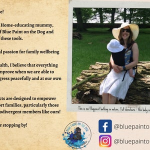 Pode incluir: Uma mulher usando um chap&eacute;u de sol branco e um vestido branco est&aacute; sentada em um tronco com um beb&ecirc; em um sling. A mulher est&aacute; sorrindo e o beb&ecirc; est&aacute; olhando para a c&acirc;mera. O fundo &eacute; uma &aacute;rea verde gramada com &aacute;rvores &agrave; dist&acirc;ncia. O texto "This is me! Happiest bathing in nature. Full disclosure - this baby is now almost 6!" &eacute; vis&iacute;vel na parte inferior da imagem. O texto "Blue Paint on the Dog" &eacute; vis&iacute;vel em um c&iacute;rculo azul com uma ilustra&ccedil;&atilde;o de um cachorro preto. Os &iacute;cones de m&iacute;dia social para Facebook e Instagram s&atilde;o vis&iacute;veis com o texto "@bluepaintonthedog".