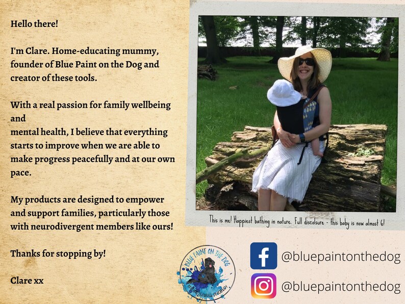 Pode incluir: Uma mulher usando um chap&eacute;u de sol branco e um vestido branco est&aacute; sentada em um tronco com um beb&ecirc; em um sling. A mulher est&aacute; sorrindo e o beb&ecirc; est&aacute; olhando para a c&acirc;mera. O fundo &eacute; uma &aacute;rea verde gramada com &aacute;rvores &agrave; dist&acirc;ncia. O texto "This is me! Happiest bathing in nature. Full disclosure - this baby is now almost 6!" &eacute; vis&iacute;vel na parte inferior da imagem. O texto "Blue Paint on the Dog" &eacute; vis&iacute;vel em um c&iacute;rculo azul com uma ilustra&ccedil;&atilde;o de um cachorro preto. Os &iacute;cones de m&iacute;dia social para Facebook e Instagram s&atilde;o vis&iacute;veis com o texto "@bluepaintonthedog".