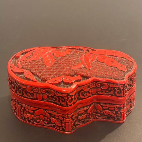 Vintage Chinese Red Cinnabar Lacquer Box, Hand Made Carved Jewelry Box, Treasure Box, Storage Box, Republic shops of China, Home Decor, Gift