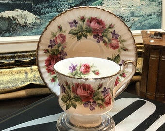 Vintage PARAGON Tea cup & Saucer, Red Roses Teacup, English Teacup Saucer Set, Bone China England, Pink Floral, Gift