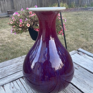 Vintage Chinese Vase, Urn, Ginger Jar, Red Vase, Hand Made, Hand Painted, Made in JingDeZhen, Home Decor, Gift