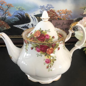 Royal Albert Old Country Rose, First Edition, Large Teapot, Teacup Saucer, Creamer Sugar Bowl, Bowls, 1960s Made in England, Gift Large Teapot